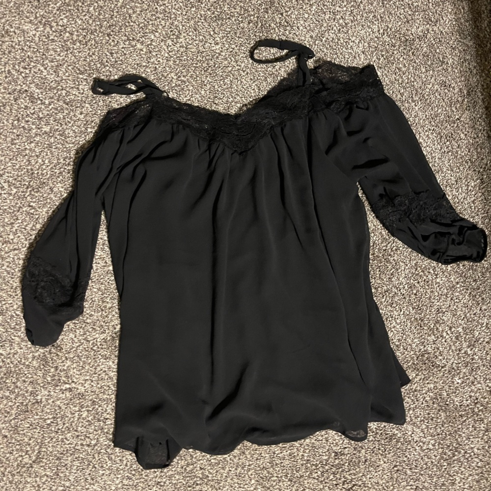 NWOT Torrid Black Lace Trim Top